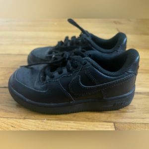 Toddler Nike sneaker size 10.5
